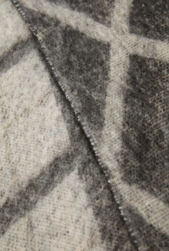 James Lakeland Diamond Black Scarf