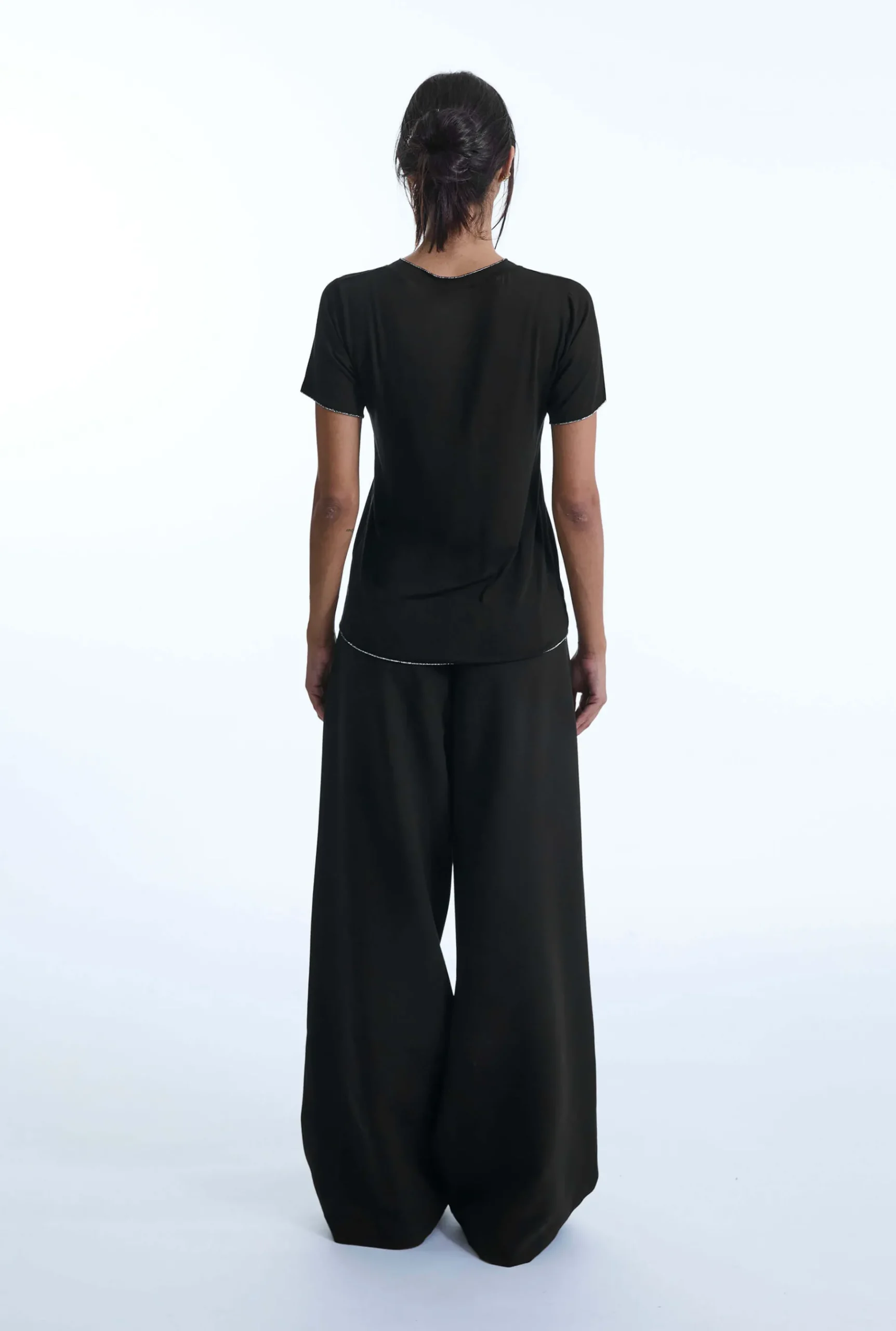 James Lakeland V-neck Black T-shirt
