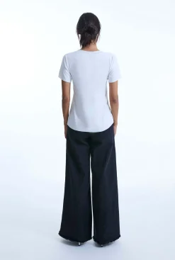 James Lakeland V-neck White T-shirt